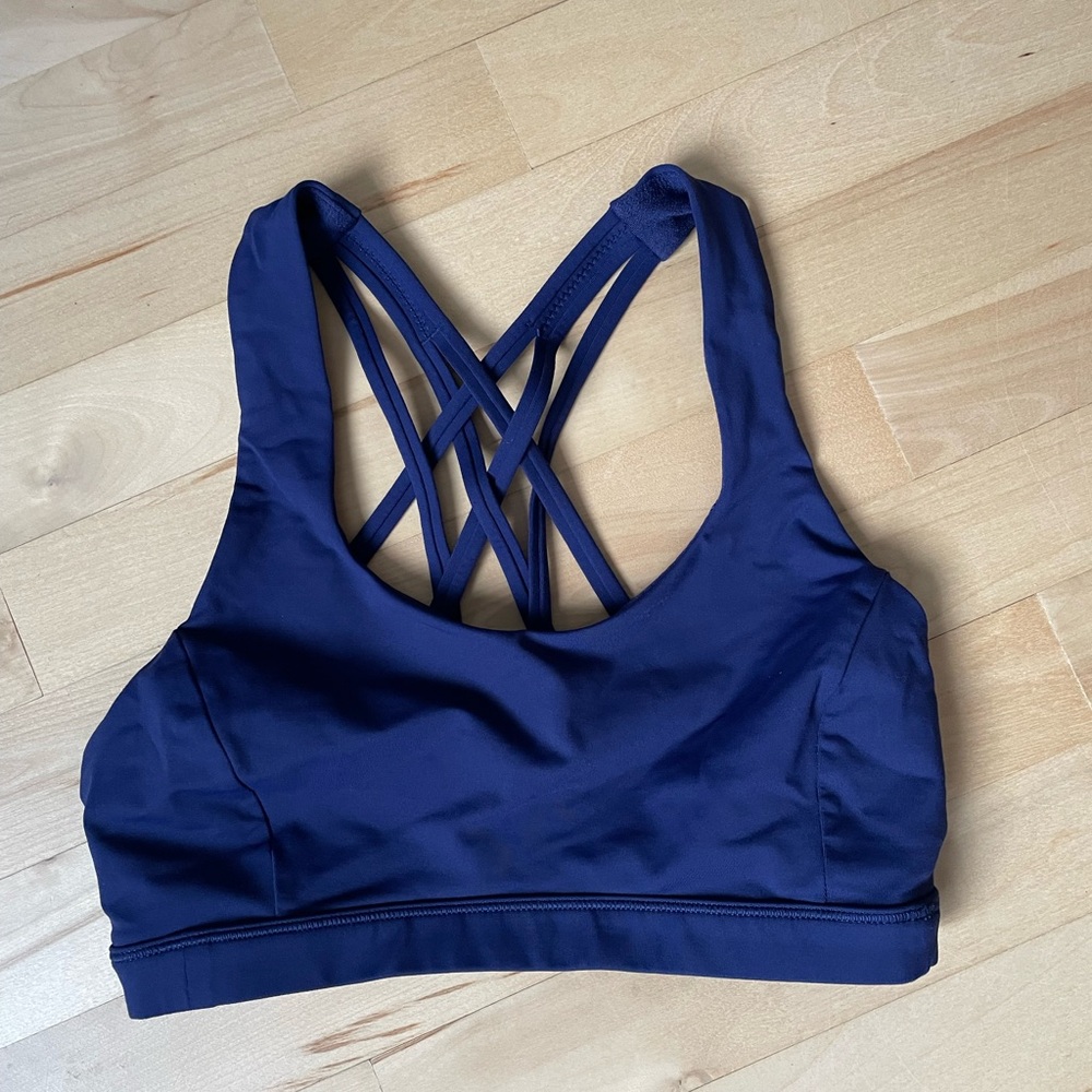 Lululemon Free to be serene bra luxtreme - Aecon blue size 4